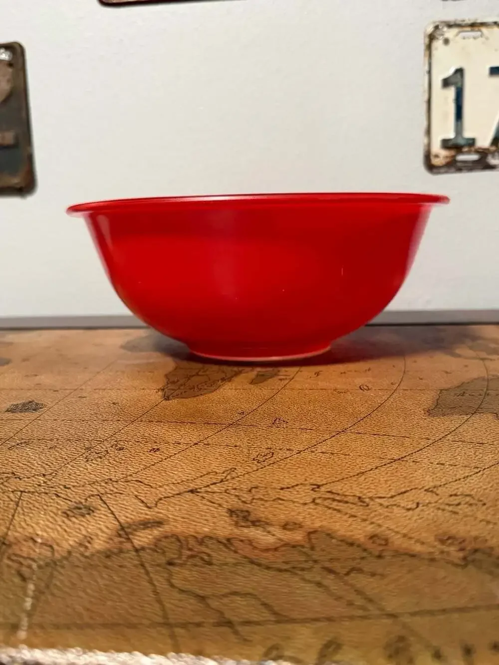 Vintage Pyrex 325 2.5L Red Mixing Bowl with Clear Bottom